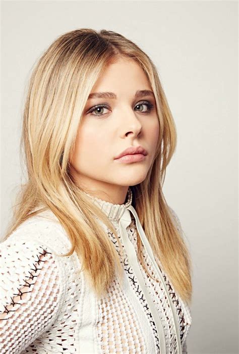 chloe moretz age.